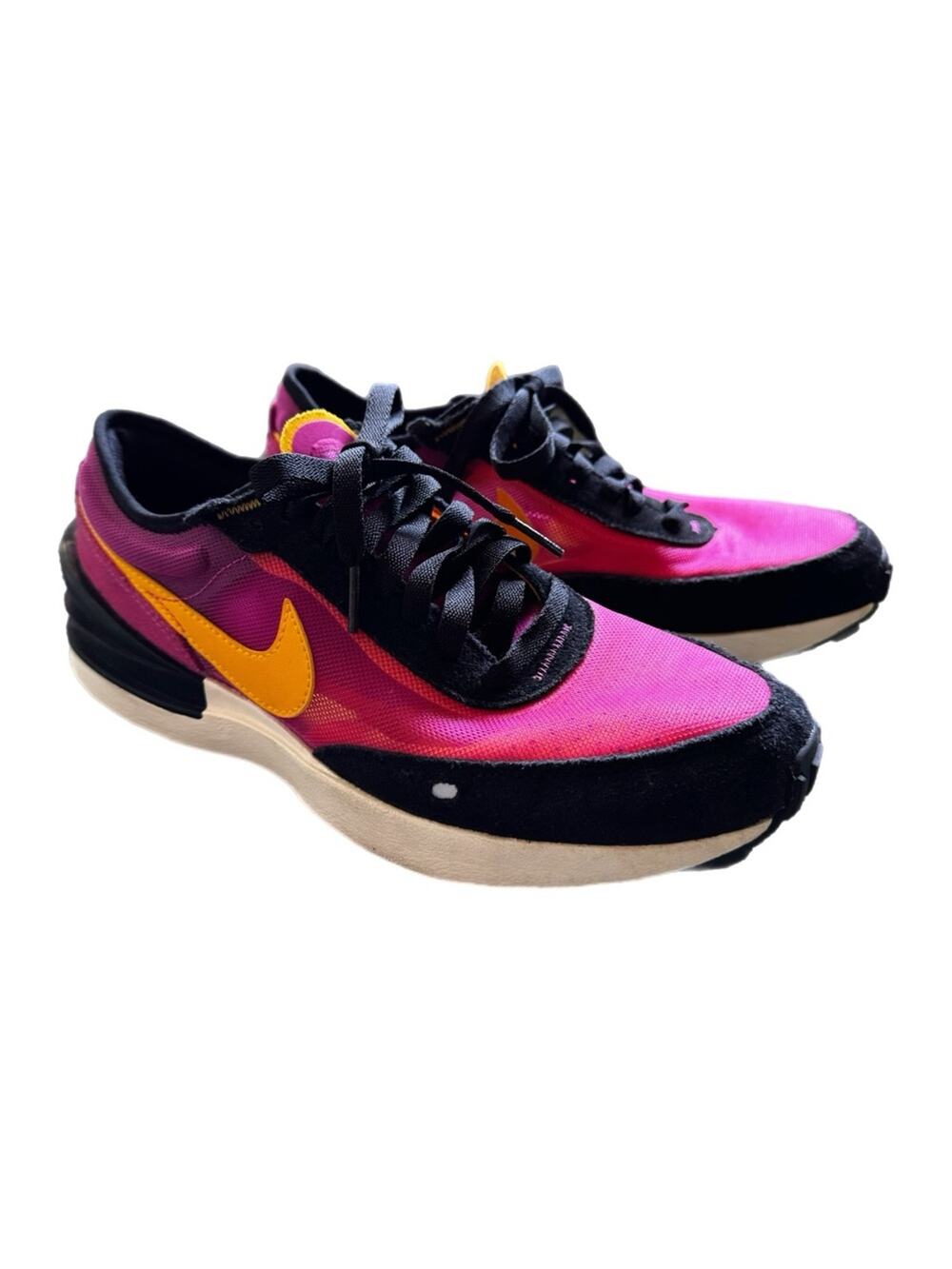 Nike Waffle One Active Fuchsia Sz 6Y/ 7.5W